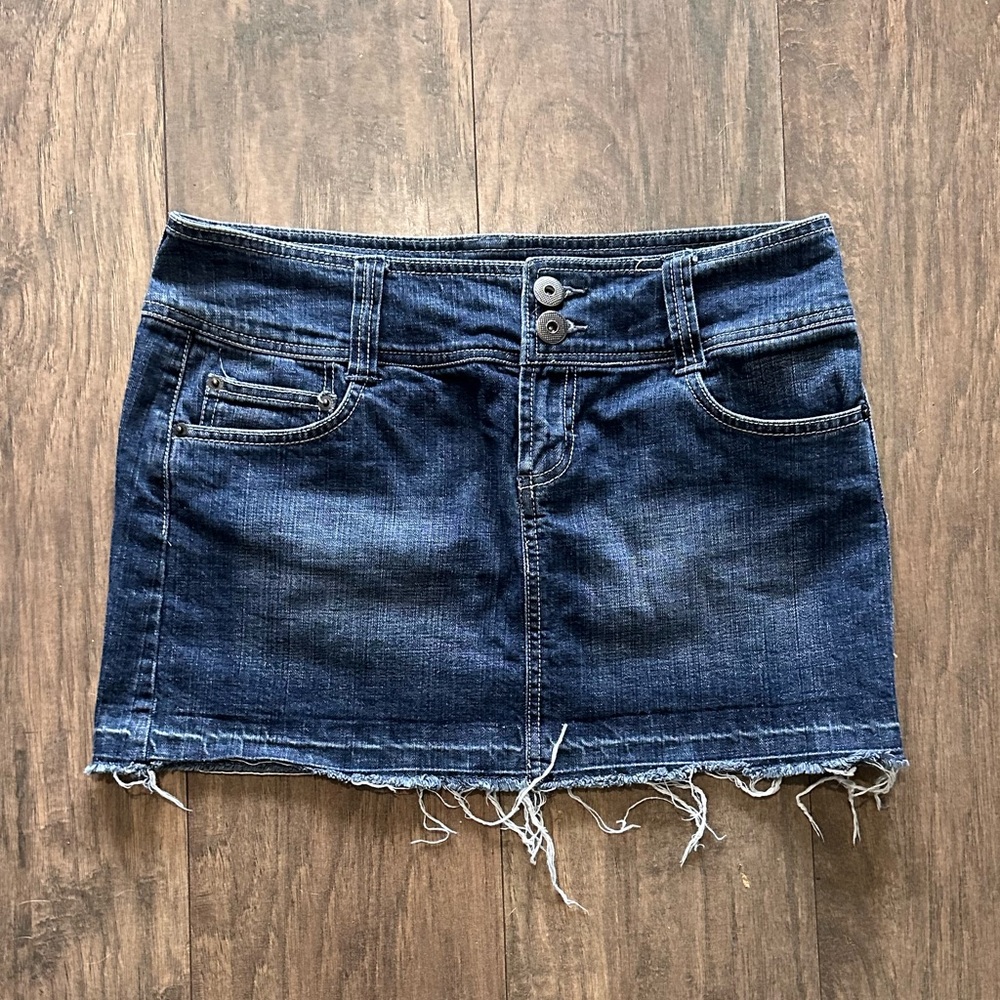 SO Vintage Frayed Hem Mini Skirt